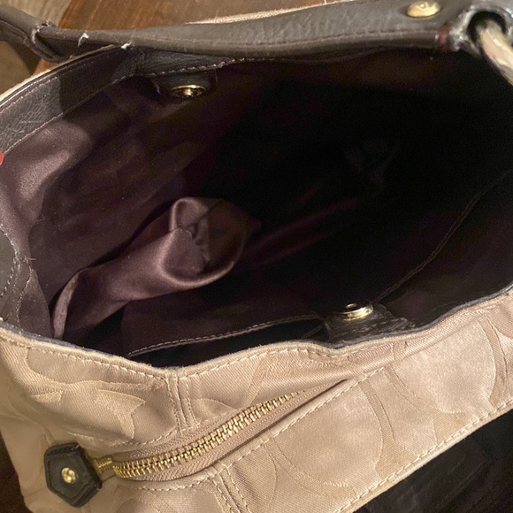 Coach hobo purse - Picture 14 of 16